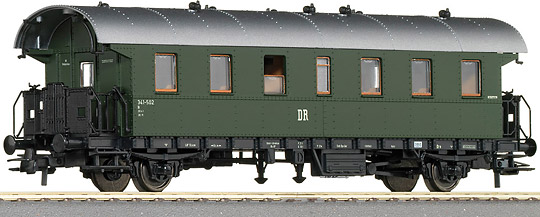 Passenger car 1st class<br /><a href='images/pictures/Roco/45542.jpg' target='_blank'>Full size image</a>
